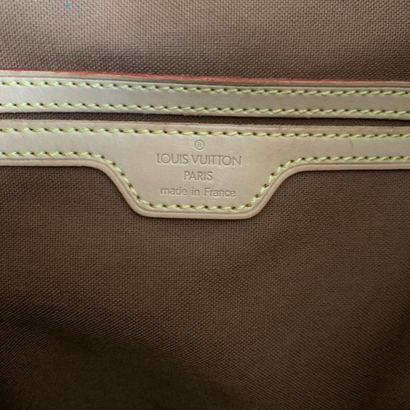 LOUIS VUITTON MONOGRAM CANVAS MONTSOURIS PM